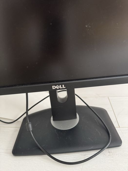 монітор Dell компʼютер Asus клавіатура