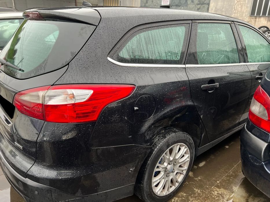 Para peças FORD Focus III Carrinha