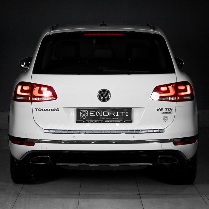 Ляда Volkswagen Touareg r line таурег скло фонарь кришка багажника