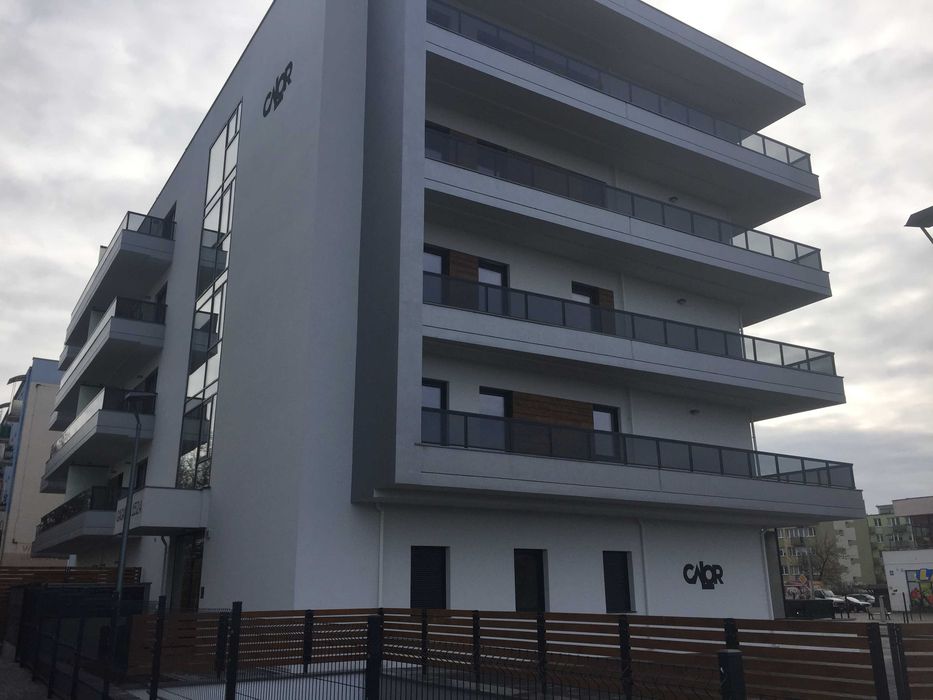Pokój w apartamentowcu przy UMK
