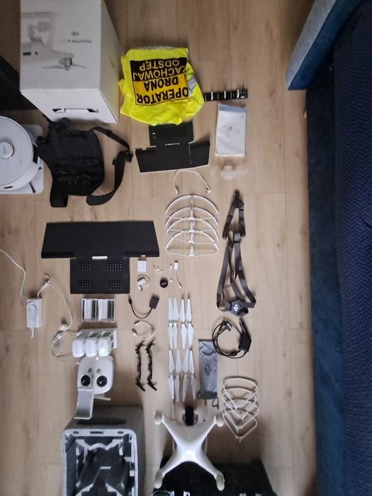 DJI Phantom 4 Pro dron akcesoria duży profesjonalny zestaw idealny stan