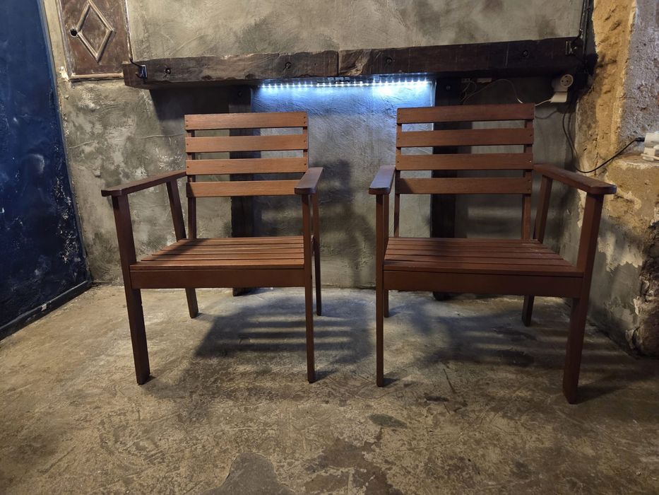 Conjunto de 2 Cadeirões em Madeira