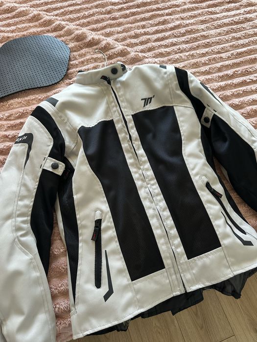 Мотокуртка жіноча Seventy