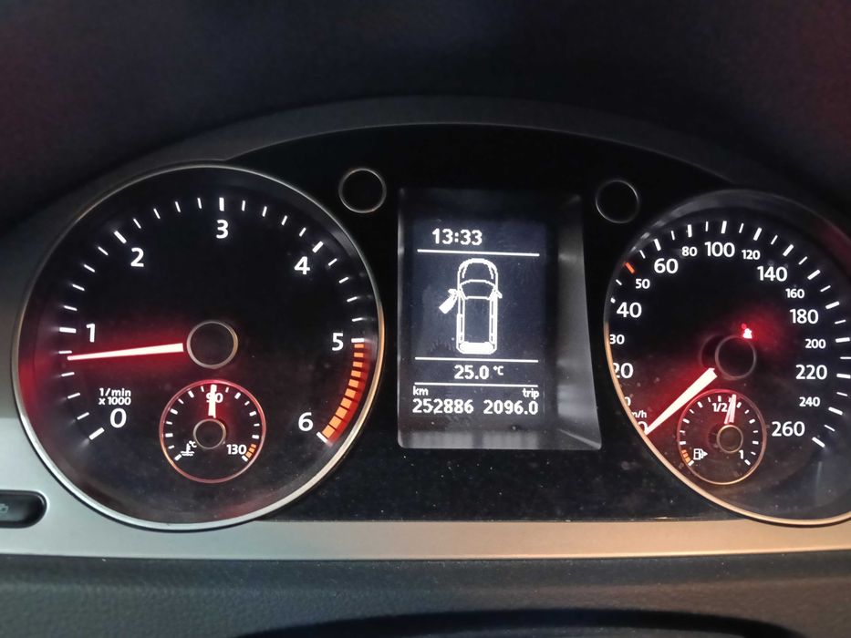 VW Passat Variant preta 1.6 diesel — photo 3