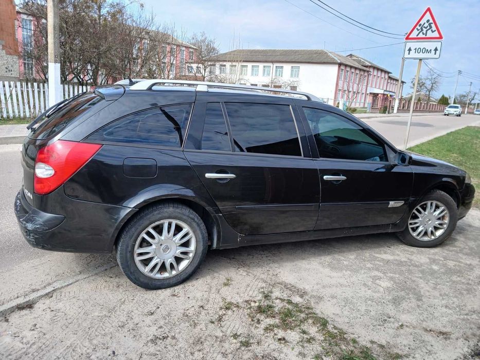 «Легкові авто» Reno