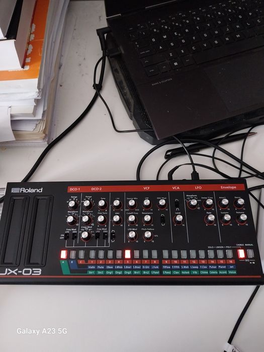 Roland JX-03 como novo