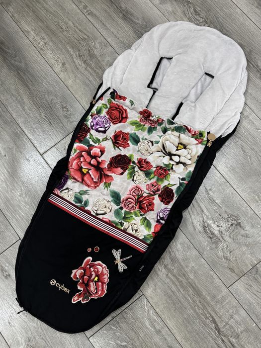 Cybex Priam 4.0 Blossom Light на шасі Rosegold (рожеве золото)