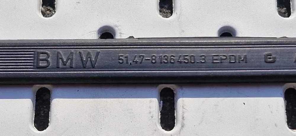 Taśmy paski gumki mocujące maty bagażnika BMW E36 E46 E38 E39