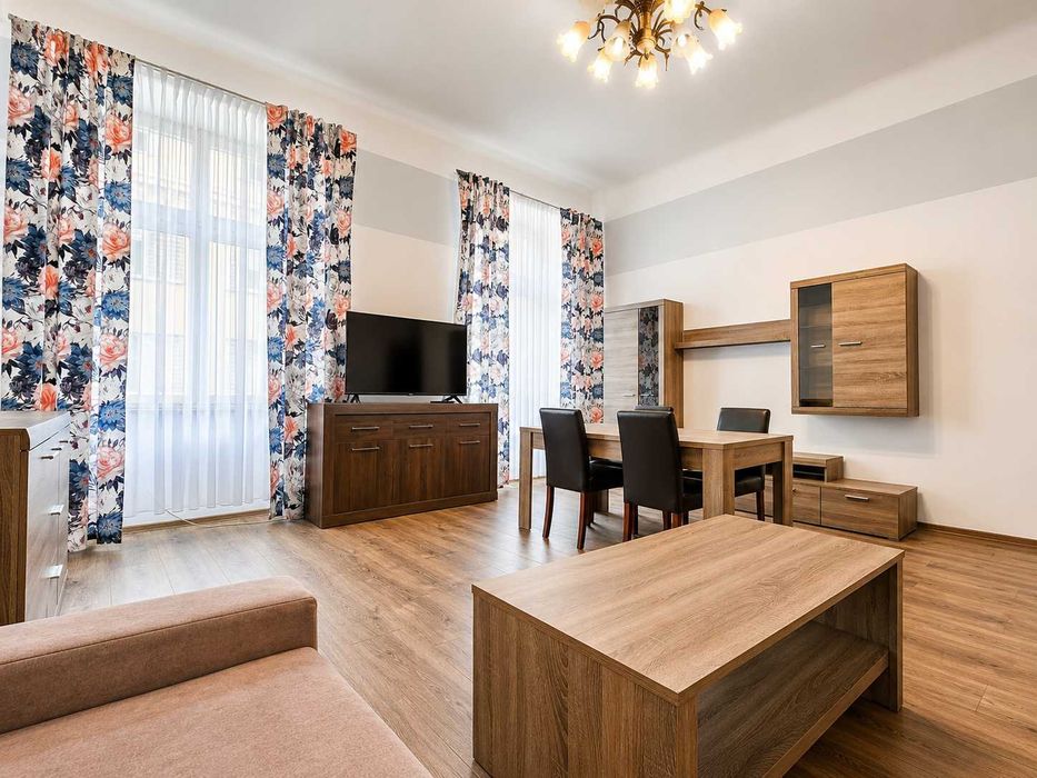 Stare Miasto, ul. Szlak | 3 osobne pokoje | od zaraz | 100 m2