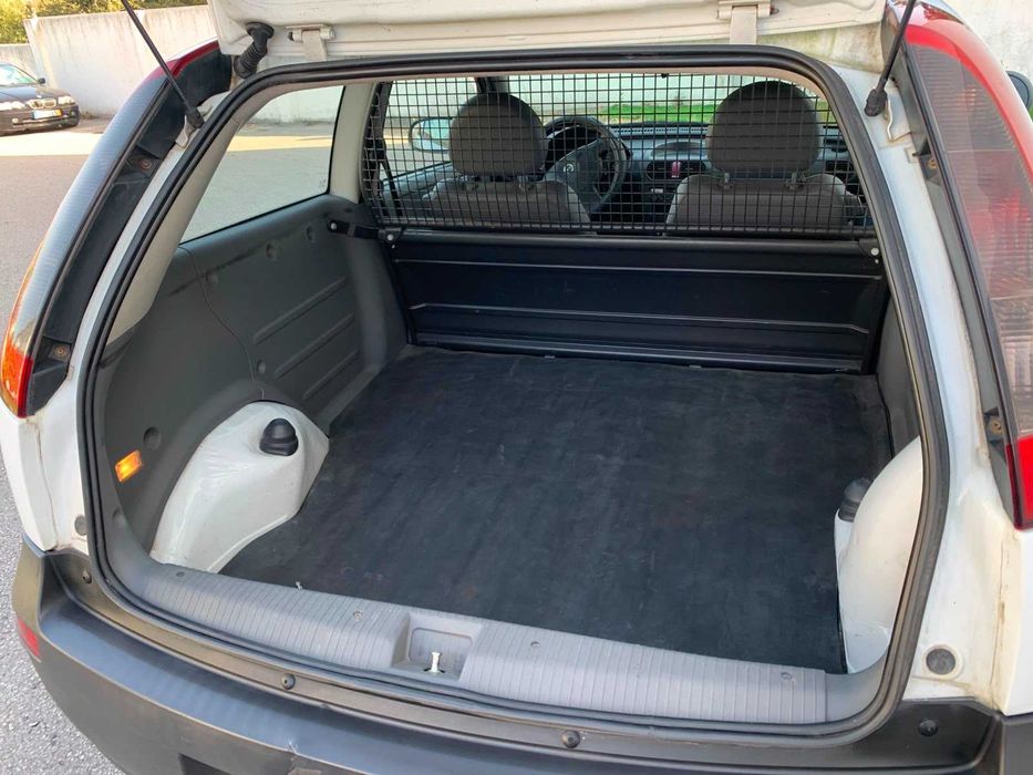 Opel Corsa Comercial 1.7 DI Isuzu - Excelente estado - 205 mil kms