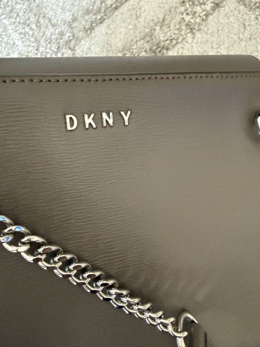 Torebka Dkny skorzana kufer