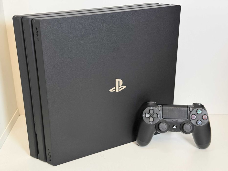 Konsola Sony PlayStation 4 Pro + Pad | Niski Soft 11.50 | Stan BDB