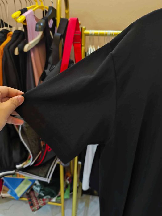 Stussy，Męska czarna koszulka z nadrukiem letnim, rozmiar M