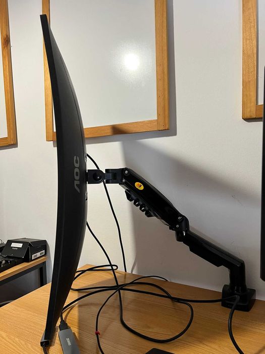 Monitor gamer AOC 27 polegadas 144hz (Curvo)429541133418516483