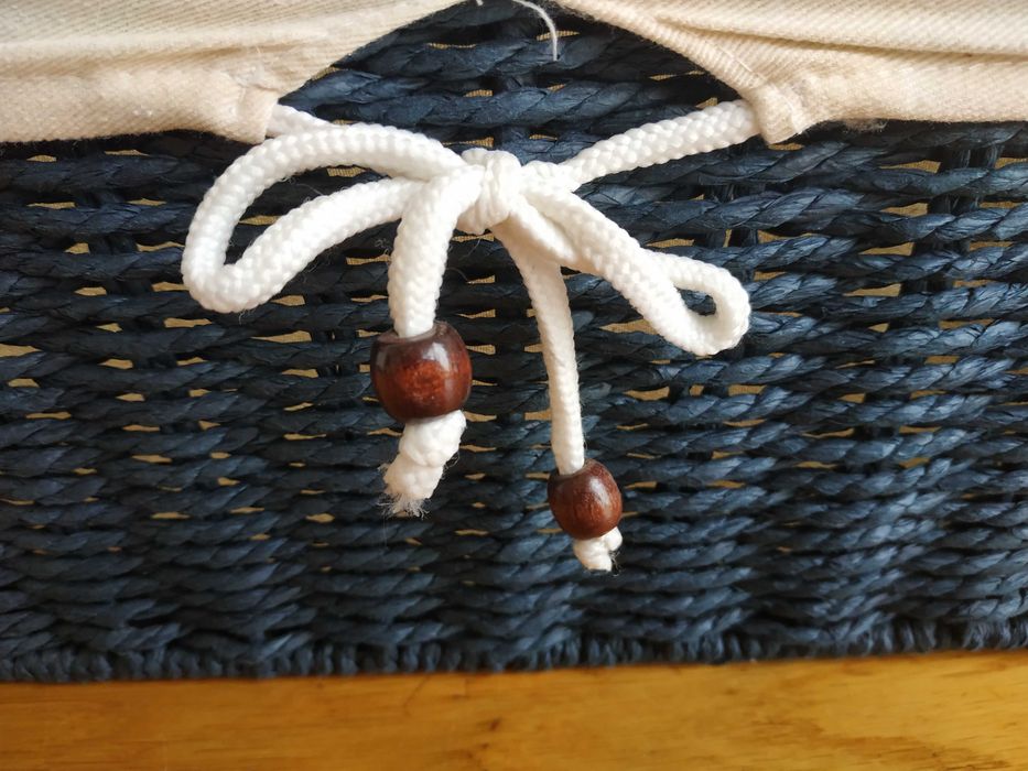 Корзина для плетеная из лозы и ткани