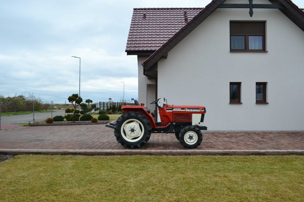Traktorek japoński mini traktor Yanmar Kubota z ładowaczem