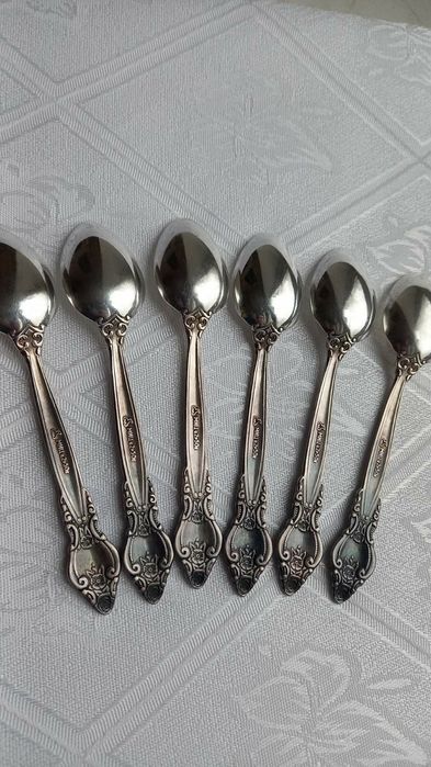 Столовые приборы.