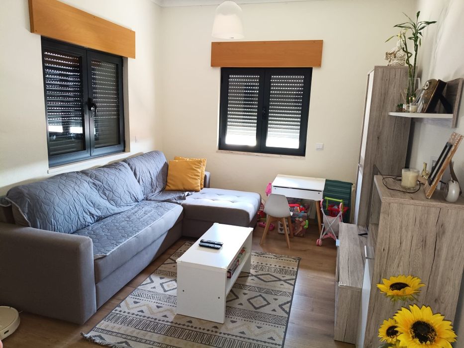 Arrenda-se apartamento T2