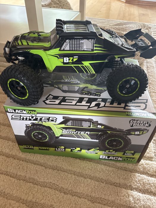Smyter DT 1/12 4WD auto na pilota