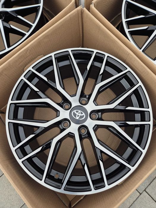 Felgi 18" 5x114,3 Toyota Auris Avensis Camry Corolla RAV4 Yaris TPMS Nowe | #RS4