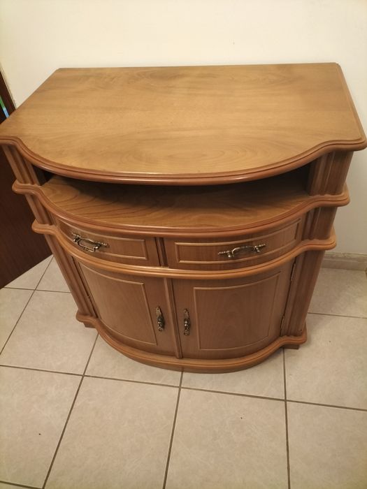 Móvel aparador em pinho