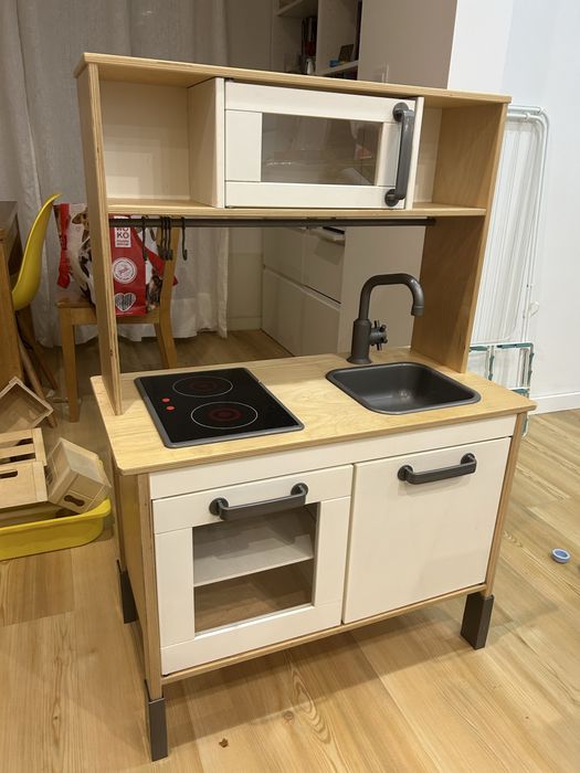 Cozinha de brincar e alguns acessorios
