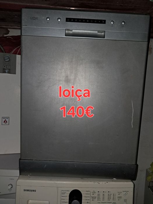 Várias máquinas de lavar loiça