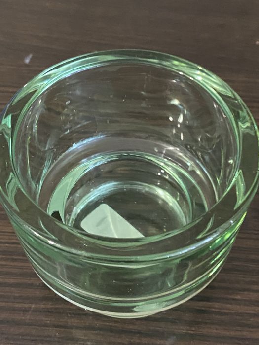 Подсвечник с зеленого стекла Ikea