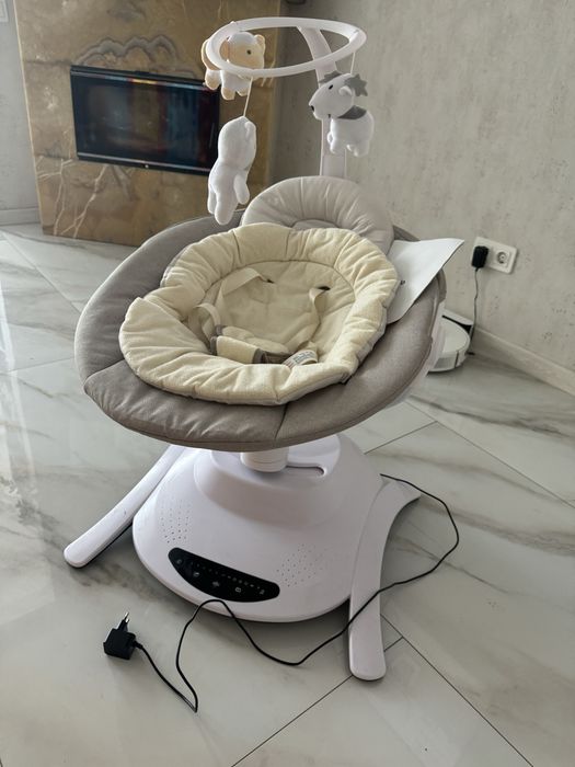 Крісло-гойдалка Carrello Adora Desert Beige
