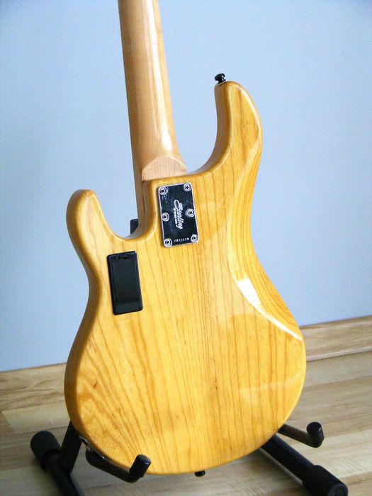 Gitara basowa Sterling by MusicMan Ray35 StingRay 5