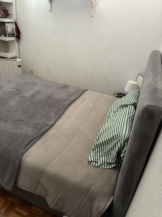 Cama casal usada
