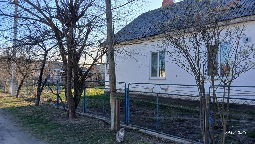 Пів будинку .Нова Рафалівка