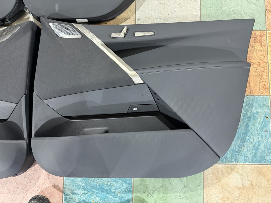 Bmw ix i20 Салон карти дверей