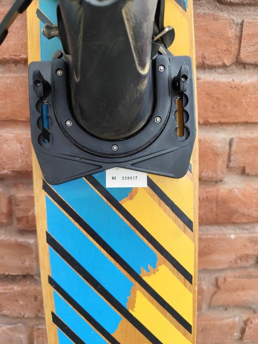 Pranchas de sky aquático para desocupar com número de série