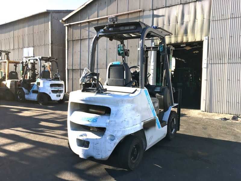 автонавантажувач TCM (Nissan), із напрацюванням 3697 мотогодин