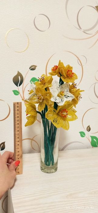 Нарциси з бісеру