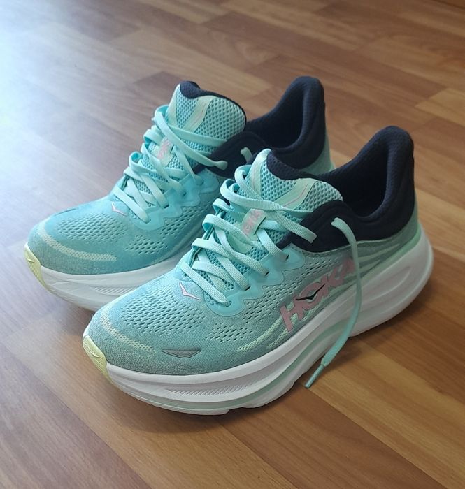 Кросівки Hoka Bondi 9