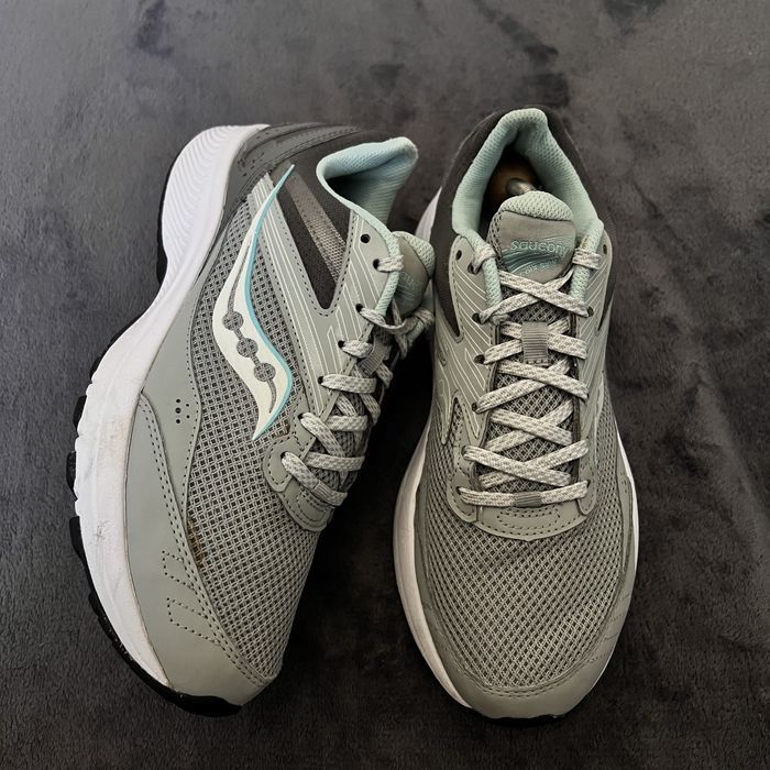 Жіночі кросівки Saucony cohesion. P. 41.