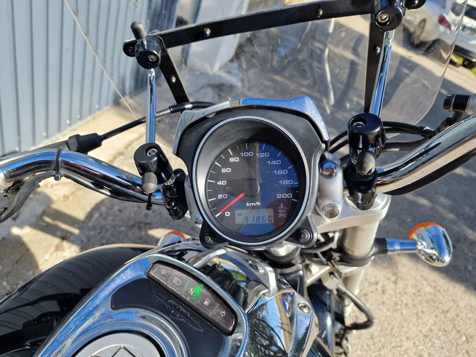 Suzuki Intruder M800