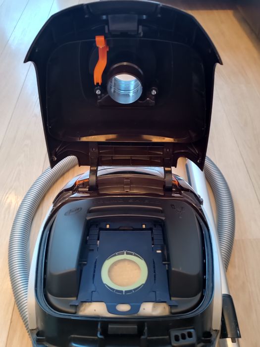 // Odkurzacz workowy Electrolux Ultrasilencer