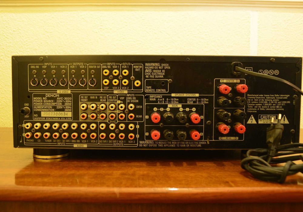 Amplificador Denon AVC 3020