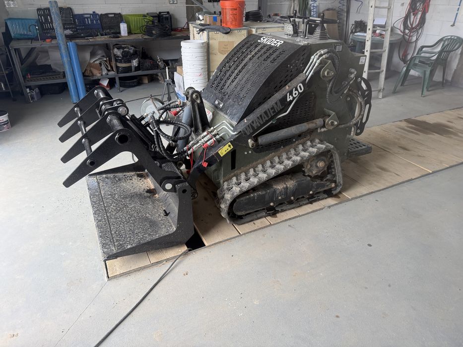 Miniladowarka EisenTech T460 PRO Skid Steer 25KM leasing,raty,Cat,Bobcat Najnowszy Model 2026