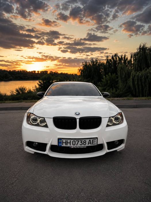 BMW е90 335і 2008