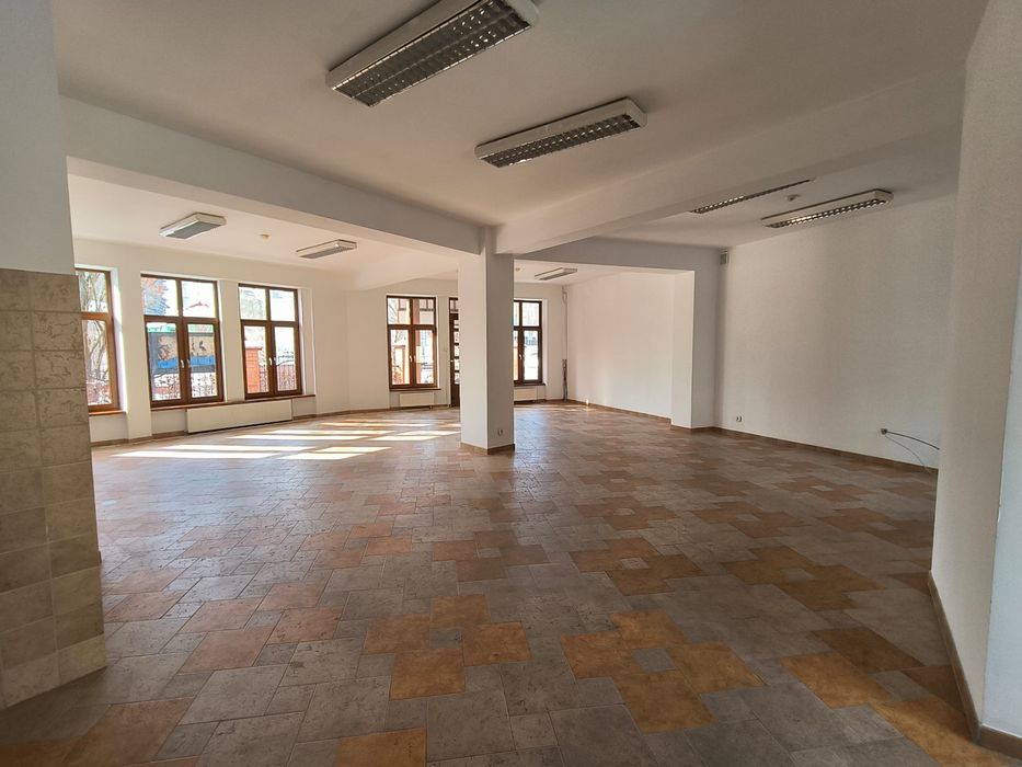 Lokal użytkowy do wynajęcia | 100 m2 | parter | centrum miasta
