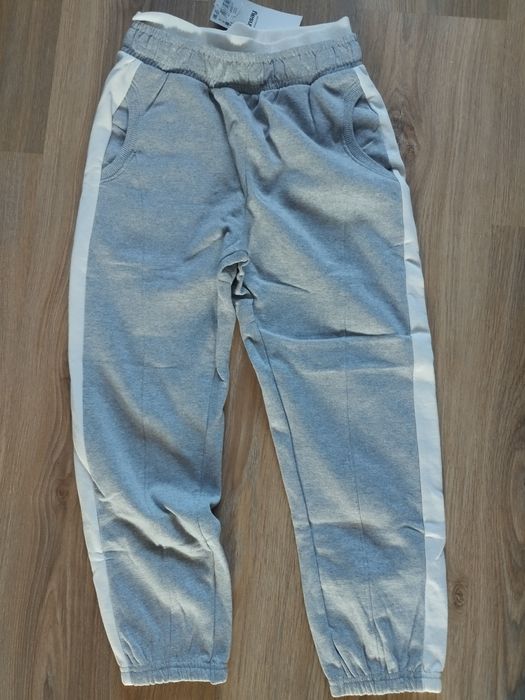 Spodnie dresowe dziewczęce