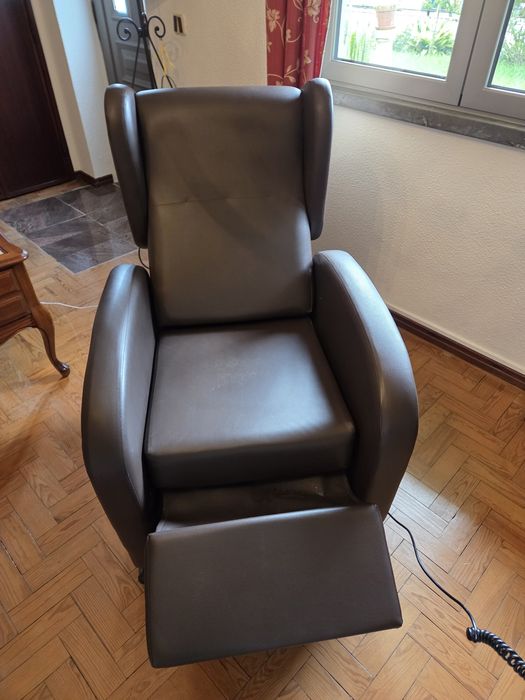 Poltrona Elétrica Reclinável