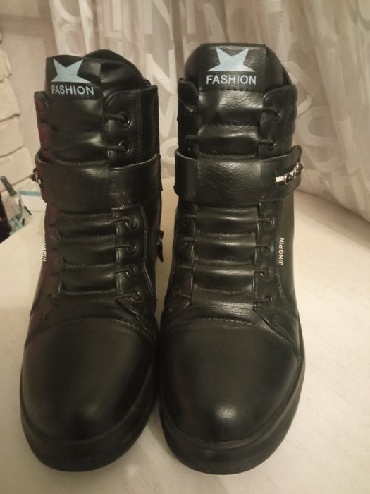 Жіночі черевичкі 38 р.