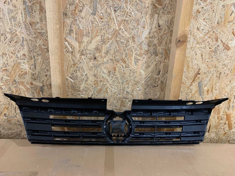 Volkswagen Tiguan Решетка радиатора хром 2018-2021 5NG-853-651-A