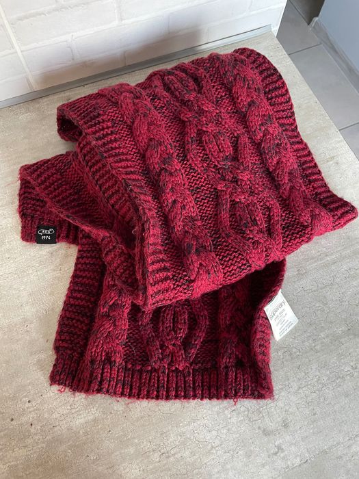 Superdry czerwony szalik zimowy