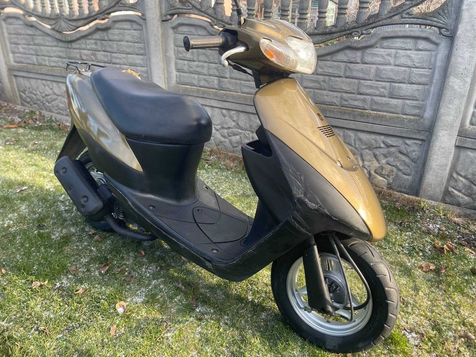 Скутер Suzuki Lets Бабочка